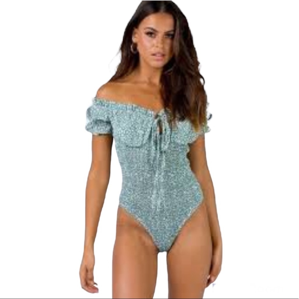 Who I Am Smocked Off The Shoulder Soft Pink Bodysuit Size 8